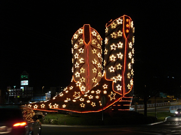 San Antonio, Texas Landmark North Star Mall Boots : r/note20ultra
